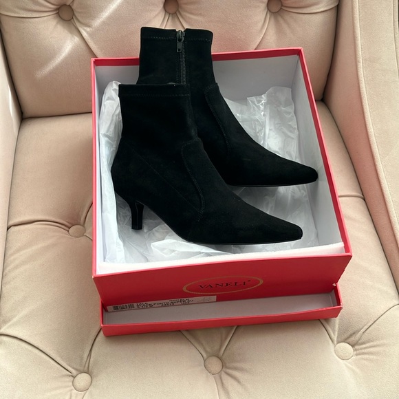 Vaneli Tale Black Punto Super SU Kitten Heel Booties (Size 6.5) - Picture 2 of 15